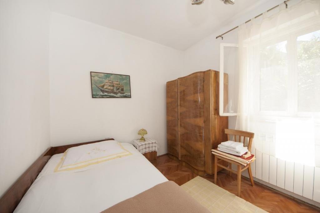 Apartments Gorana Splitska Habitación foto