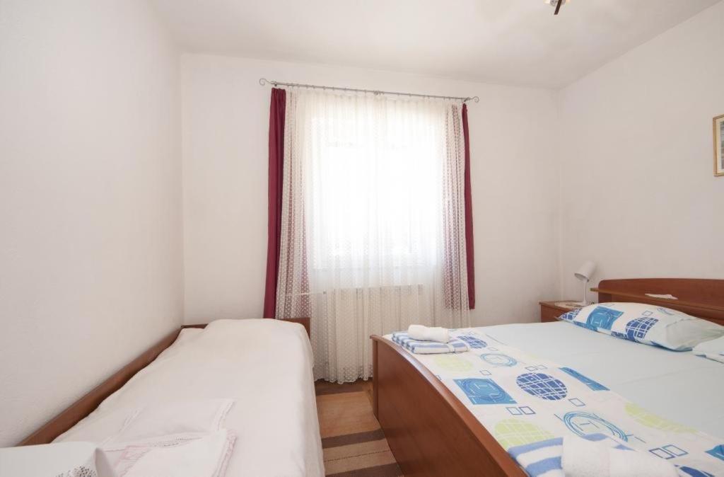 Apartments Gorana Splitska Habitación foto