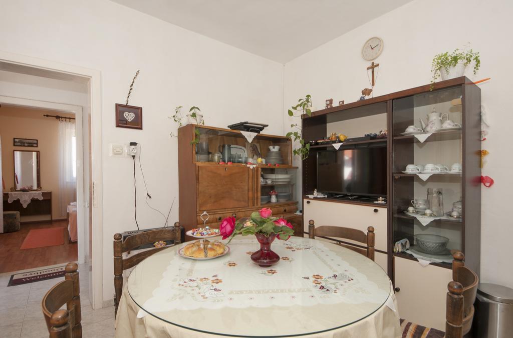 Apartments Gorana Splitska Exterior foto